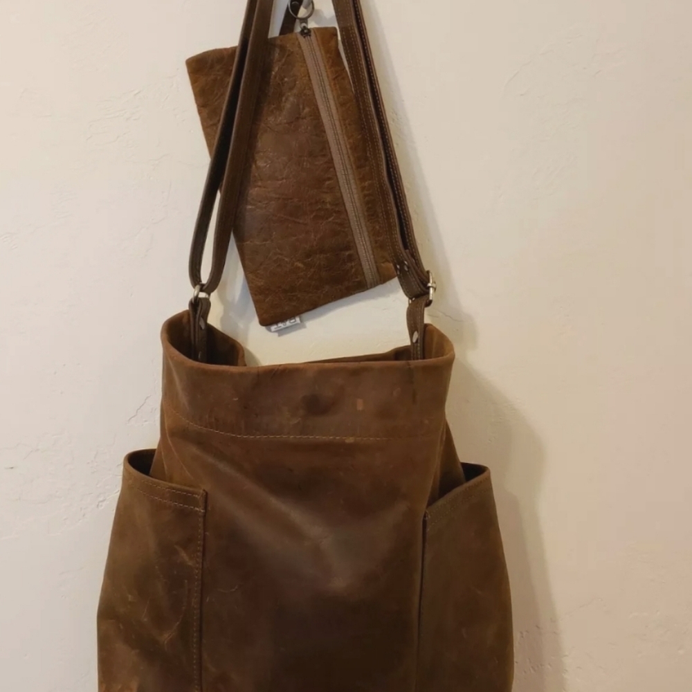 Rough tumble Rustic Pecan Lotus w eye case